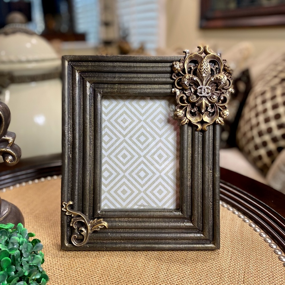 Fleur de Lis Picture Frame NEW!